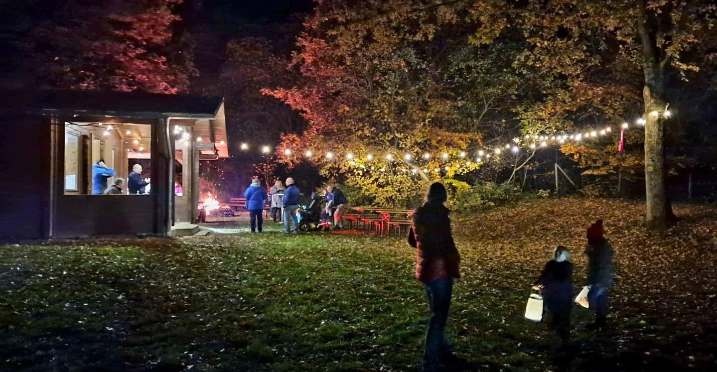 Bild: Grillhütte Heideröslein, Ziel des Lampionzuges
