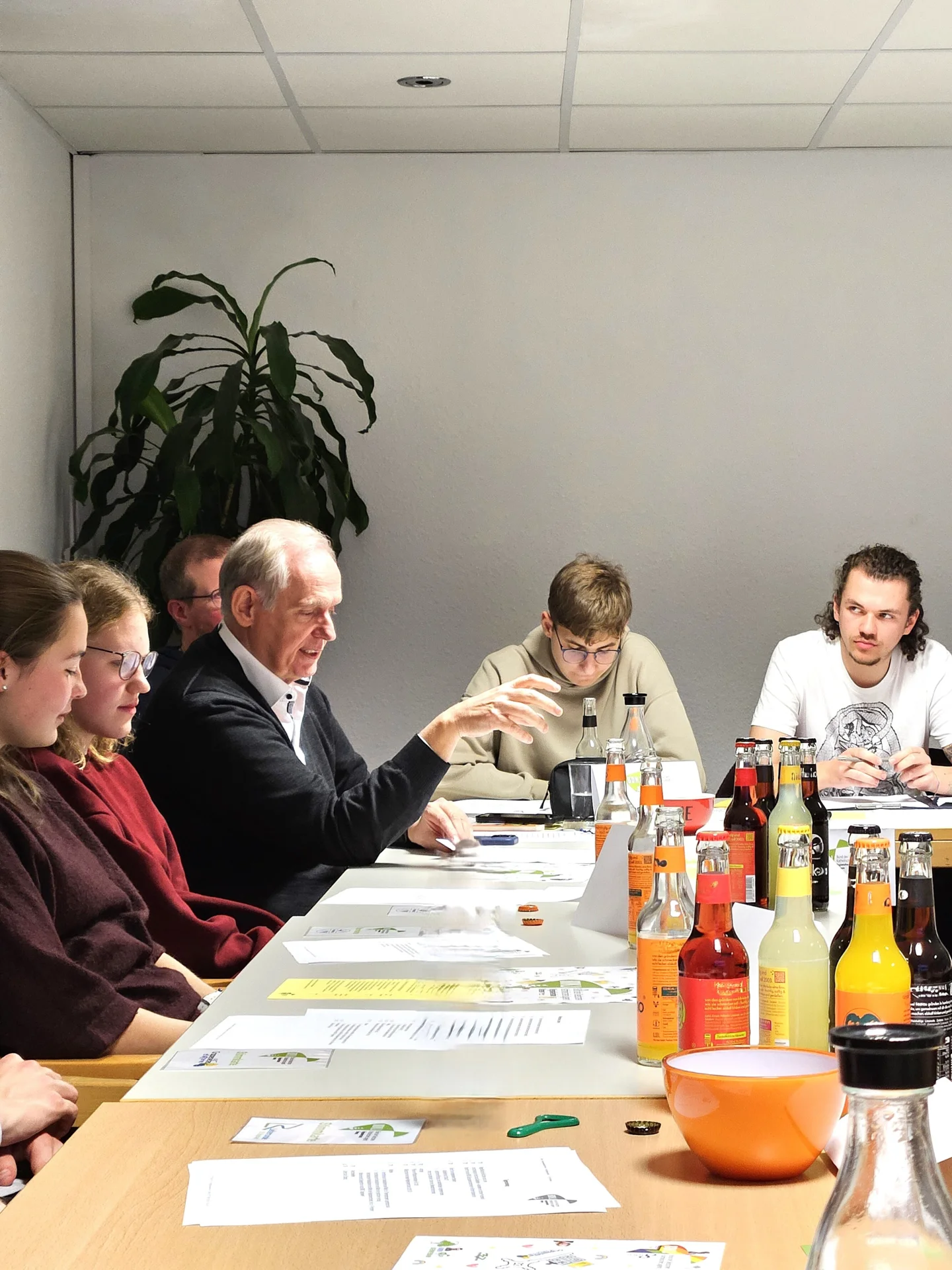 Bild: Gespräch mit Propst Stecker