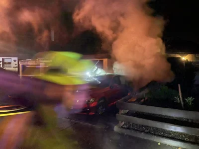 Foto des Albums: EINSATZ BR2 PKW-Brand Bäumlesgewand