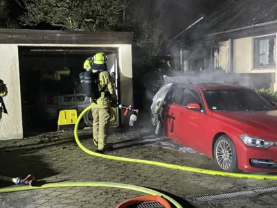 Foto des Albums: EINSATZ BR2 PKW-Brand Bäumlesgewand