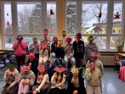 Maskenbasteln :)  (Bild vergr&ouml;&szlig;ern)