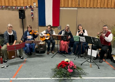 Vorschaubild: Tüttellüüd (Musiker)
