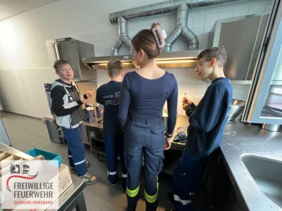 Foto des Albums: 12 h Dienst der Jugendfeuerwehr 15.11.2025