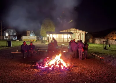 2025-04-19 Osterfeuer2  (Bild vergr&ouml;&szlig;ern)