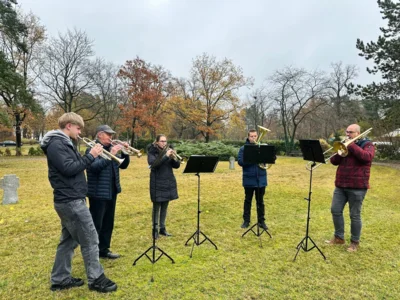 Musikerinnen und Musikern des Blechbl&auml;serensembles des Gottfried-Arnold-Gymnasiums Perleberg 