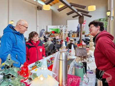 Foto des Albums: Knieper- und Regionalmarkt in der 