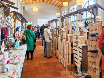 Foto des Albums: Knieper- und Regionalmarkt in der 