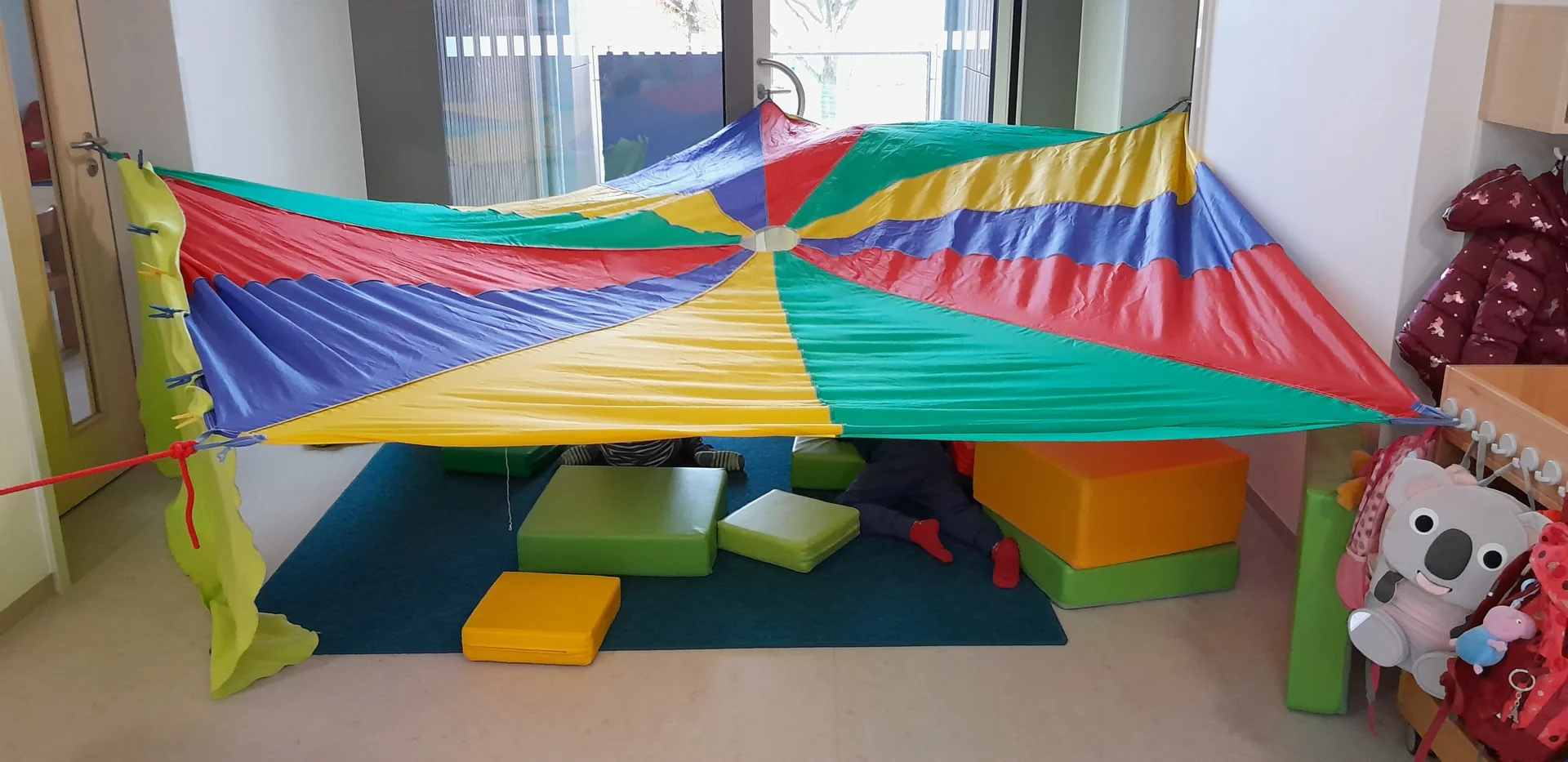 Bild: Spielnische im Gang