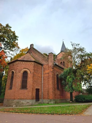 Foto des Albums: Kirche Kleinpaschleben und Pfarrhaus
