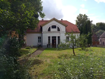 Foto des Albums: Kirche Kleinpaschleben und Pfarrhaus