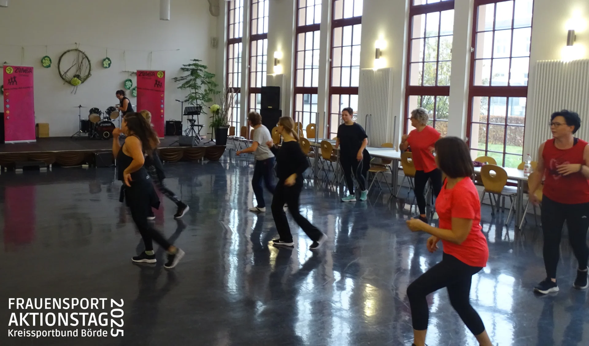 Bild: Impressionen aus den Workshops - Zumba