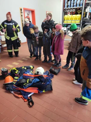 Foto des Albums: Exkursion zur Feuerwehr Altkirchen - Klasse 2