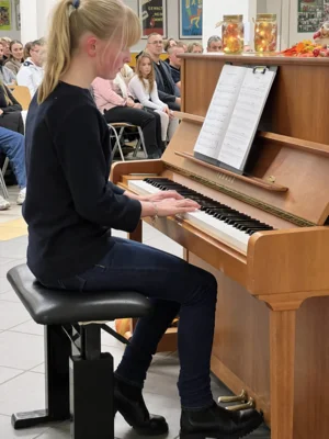 2025 Herbstkonzert L&uuml;btheen BR (13) 