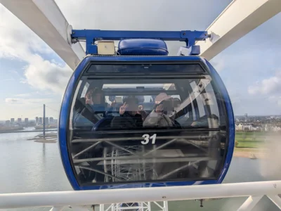 Das Riesenrad  (Bild vergr&ouml;&szlig;ern)
