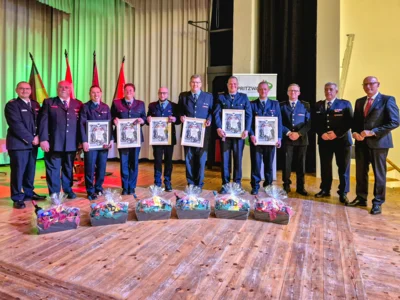 Die neue Stadtjugendwehrf&uuml;hrung  (Bild vergr&ouml;&szlig;ern)