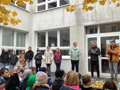 Foto des Albums: Drei Klassen für herausragende Teilnehmerstärke geehrt