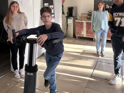 Foto des Albums: Die Lerngruppen 7 und eine Vorbereitungsklasse besuchten im Rahmen des Berufsorientierungstages die Reha-Klinik