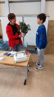 Foto des Albums: Vorlesetag Besuch Frau Walter Klasse 4b