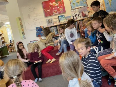 Foto des Albums: Erster Büchereibesuch der Klasse 1a