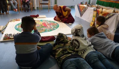 Foto des Albums: Erstellung eines Sandmandalas