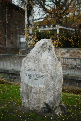 Foto des Albums: Neueinweihung Gedenkstein August Peters 09.11.2025