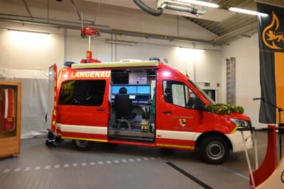 Foto des Albums: Einweihung des neuen Einsatzleitwagen