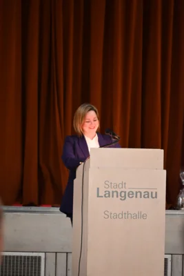 B&uuml;rgermeisterin Daria Henning  (Bild vergr&ouml;&szlig;ern)