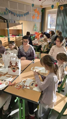 Foto des Albums: Adventsbasteln 27.11.2025