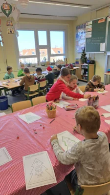 Foto des Albums: Adventsbasteln 27.11.2025