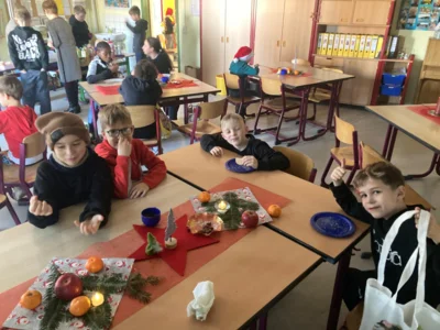 Foto des Albums: Adventsbasteln 27.11.2025