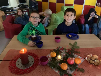 Foto des Albums: Adventsbasteln 27.11.2025