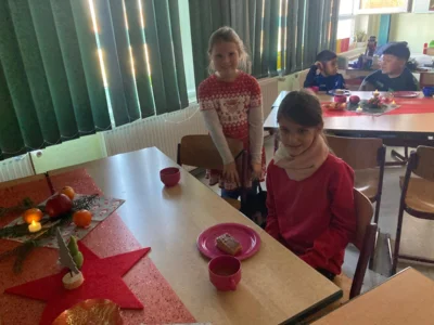 Foto des Albums: Adventsbasteln 27.11.2025