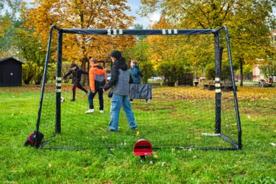 Torwandschie?en  (Bild vergr&ouml;&szlig;ern)