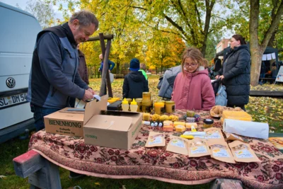 Imker  (Bild vergr&ouml;&szlig;ern)