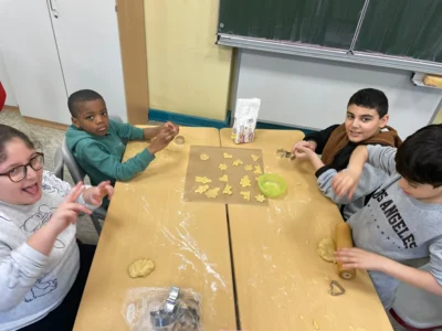 Foto des Albums: Plätzchen backen 2025 2a2b