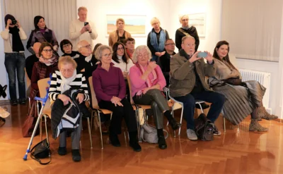 Reges Interesse der Besucher  (Bild vergr&ouml;&szlig;ern)