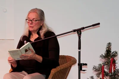 Stimm' das Klavier, Herr Pianist - denn DU bald an der Reihe bist!  (Bild vergr&ouml;&szlig;ern)