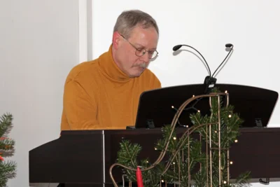 Danach ist das Klavier 'erledigt'!  (Bild vergr&ouml;&szlig;ern)