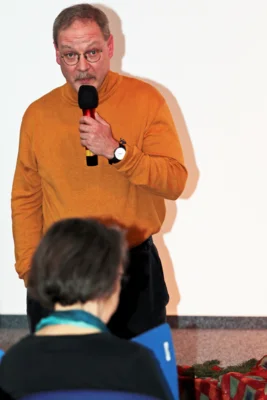 Gespielt wird Liszt, "Die Vogelpredigt".  (Bild vergr&ouml;&szlig;ern)