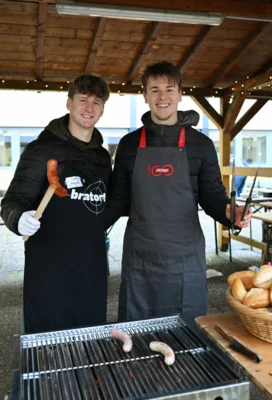 Foto des Albums: Tag der offenen Tür – Das SHG begeistert mit weihnachtlicher Stimmung