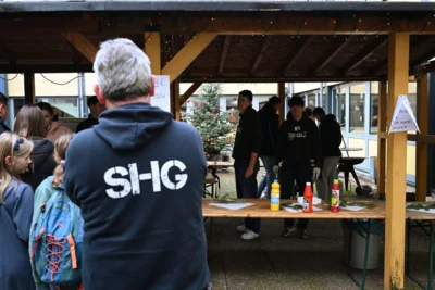 Foto des Albums: Tag der offenen Tür – Das SHG begeistert mit weihnachtlicher Stimmung