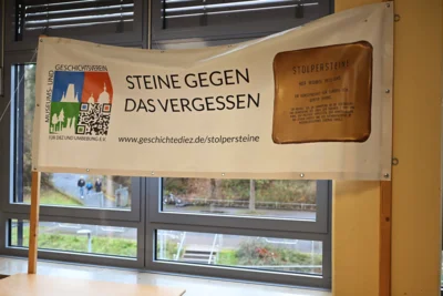 Foto des Albums: Tag der offenen Tür – Das SHG begeistert mit weihnachtlicher Stimmung