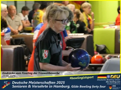 Foto des Albums: Fotoalbum 7 von den Deutschen Meisterschaften 2025 der Seniorinnen, Senioren & Versehrte in Hamburg, Gilde Bowling forty four