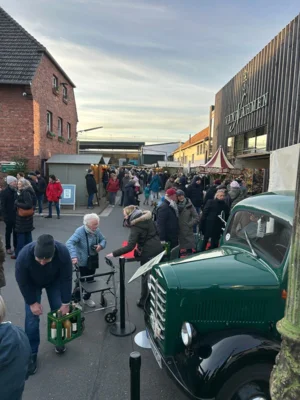 Foto des Albums: Waffelstand auf dem Weihnachtsbasar der Obstkelterei van Nahmen