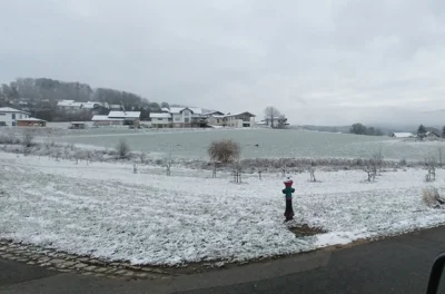 Das bestehende Baugebiet &bdquo;Im Nahen Feld &ndash; West&ldquo; wird erweitert. &bdquo;Im Nahen Feld &ndash; S&uuml;d&ldquo; soll in mehreren Abschnitten je nach Bedarf erschlossen werden.  (Bild vergr&ouml;&szlig;ern)