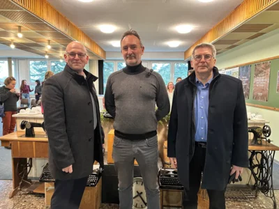 Landrat Christian M&uuml;ller, Veritas-CEO Renaud Vercouter und B&uuml;rgermeister Dr. Oliver Hermann 