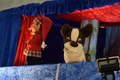Foto des Albums: Große Begeisterung löste das Puppenspiel bei den Kindern aus.