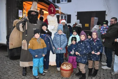 Foto des Albums: Christkindlmarkt am 1. Adventwochenende