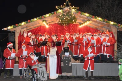 Foto des Albums: Christkindlmarkt am 1. Adventwochenende