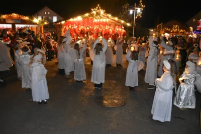 Foto des Albums: Christkindlmarkt am 1. Adventwochenende